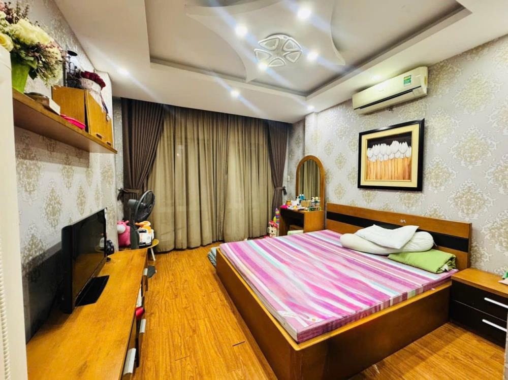 Bán nhà Thụy Khuê - 52m² - 5 Tầng - Gara Ô Tô - Giá 12.2 Tỷ