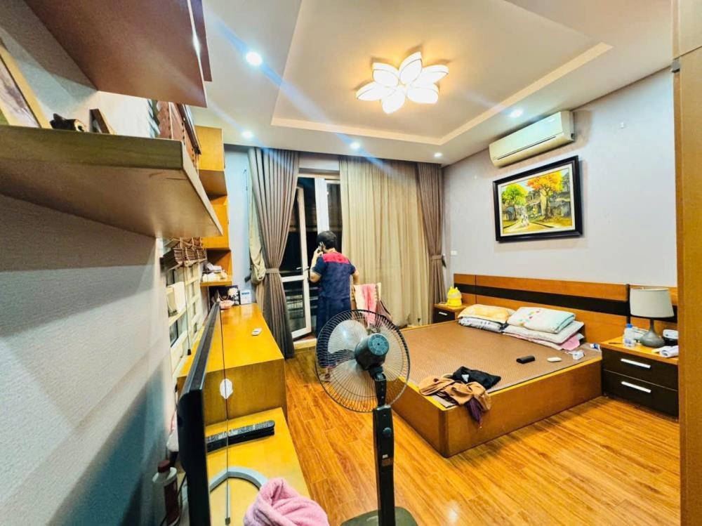 Bán nhà Thụy Khuê - 52m² - 5 Tầng - Gara Ô Tô - Giá 12.2 Tỷ