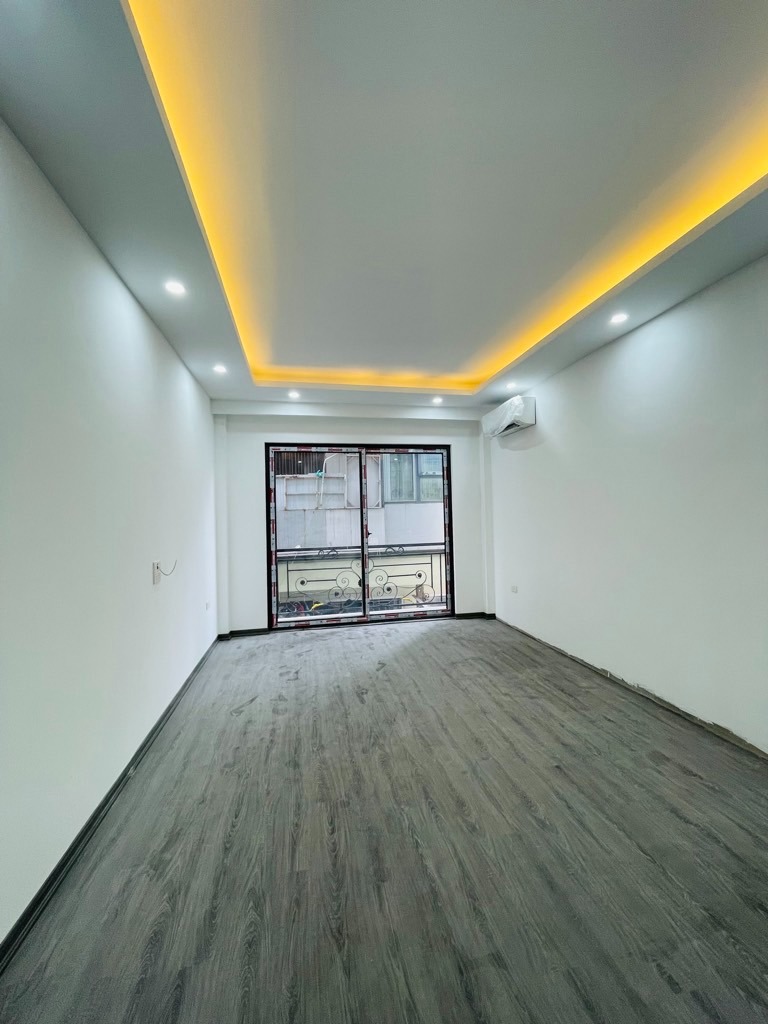Bán nhà góc Láng Trung, Đống Đa - 9.9 tỷ - Kinh Doanh, Thang Máy, Ô Tô