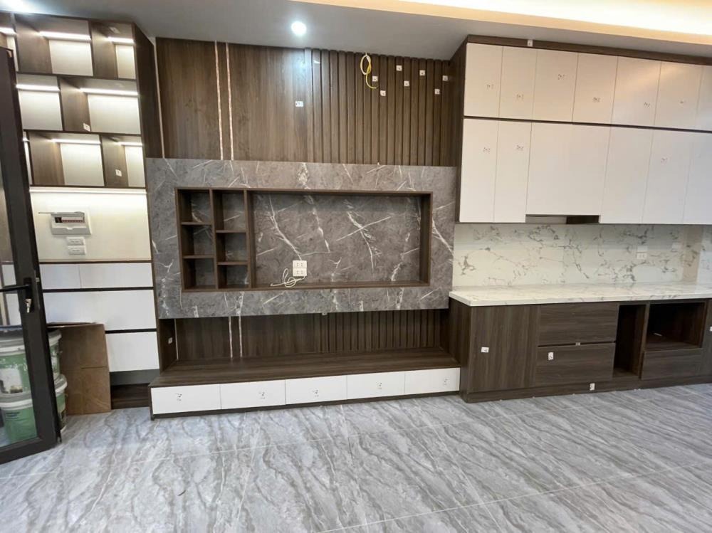 Bán nhà 5 tầng, thang máy, Hoàng Mai - 8.35 tỷ