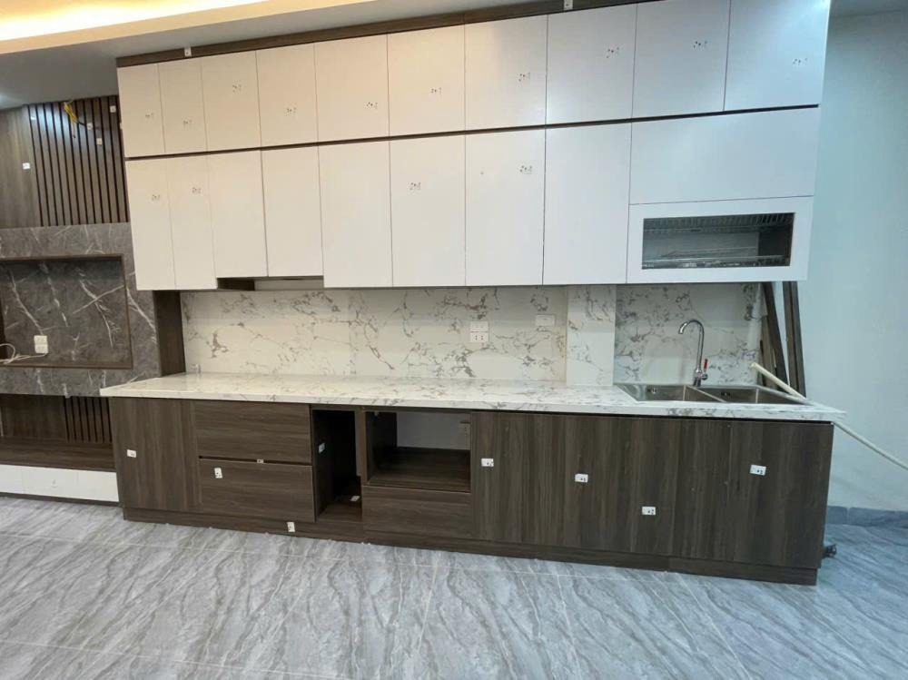 Bán nhà 5 tầng, thang máy, Hoàng Mai - 8.35 tỷ