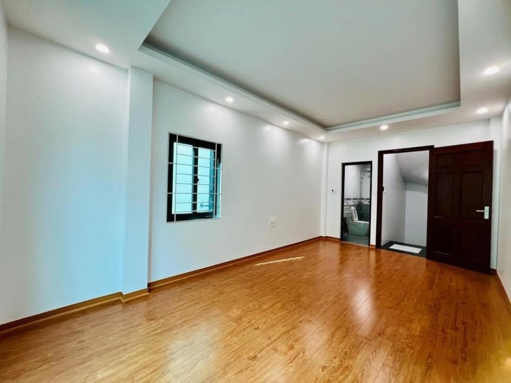 Bán nhà góc 2 mặt thoáng, ô tô đỗ cổng, Xuân Đỉnh, 7.95 tỷ