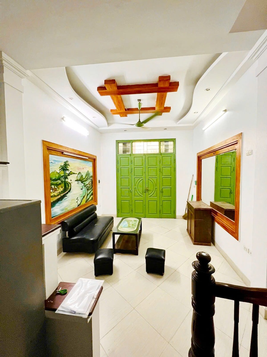Nhà Phố Hoàng Hoa Thám - 37m2, 5 Tầng, Giá 6.5 Tỷ - Vị Trí Đắc Địa, Tiện Ích Vượt Trội