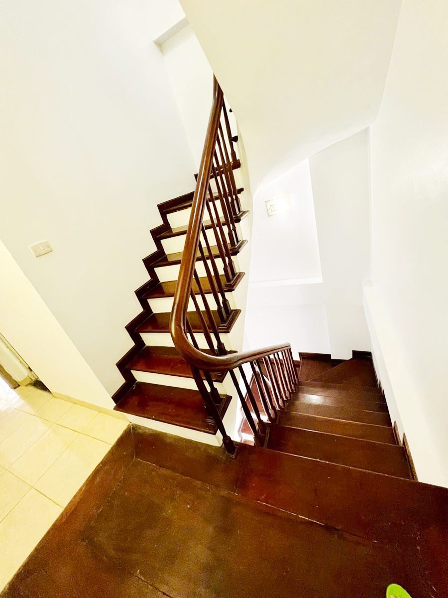 Nhà Phố Hoàng Hoa Thám - 37m2, 5 Tầng, Giá 6.5 Tỷ - Vị Trí Đắc Địa, Tiện Ích Vượt Trội