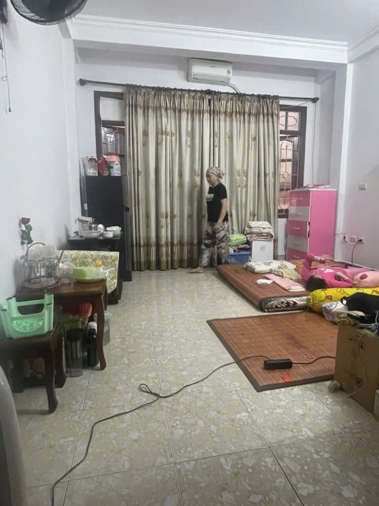 Nhà Phố Hào Nam 5 Tầng - 6.5 Tỷ - Ngõ Nông, Kinh Doanh Tốt