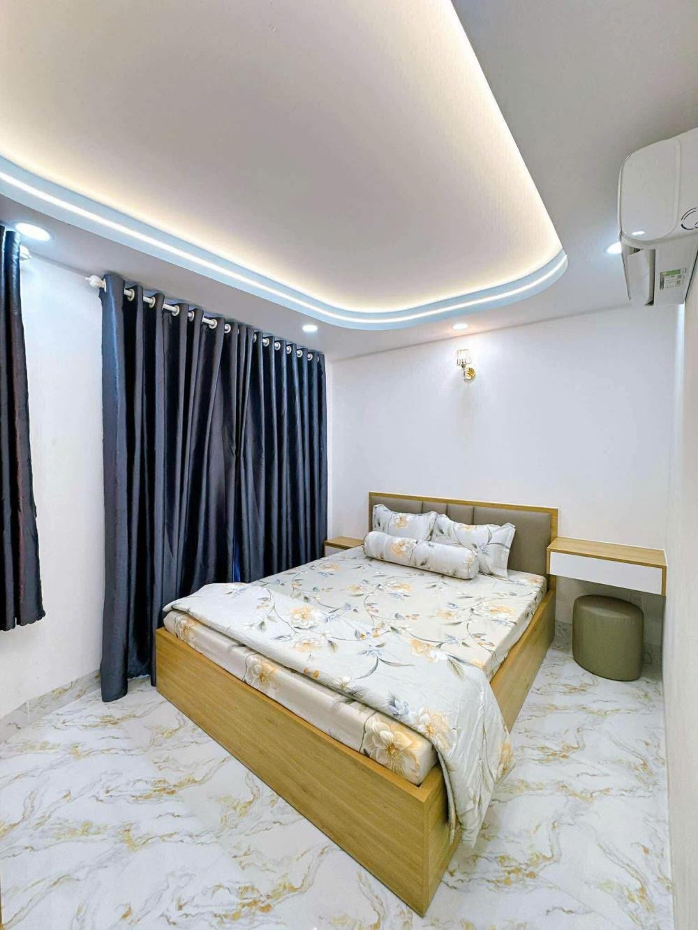 Nhà đẹp 5 tầng, full nội thất, hẻm oto - Nguyễn Thượng Hiền