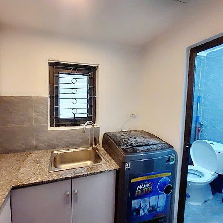 Nhà Tập Thể 3 Phòng Ngủ, 2 Vệ Sinh, Ngõ Ô Tô, Giá 2.6 Tỷ - Gần Ngã Tư Sở