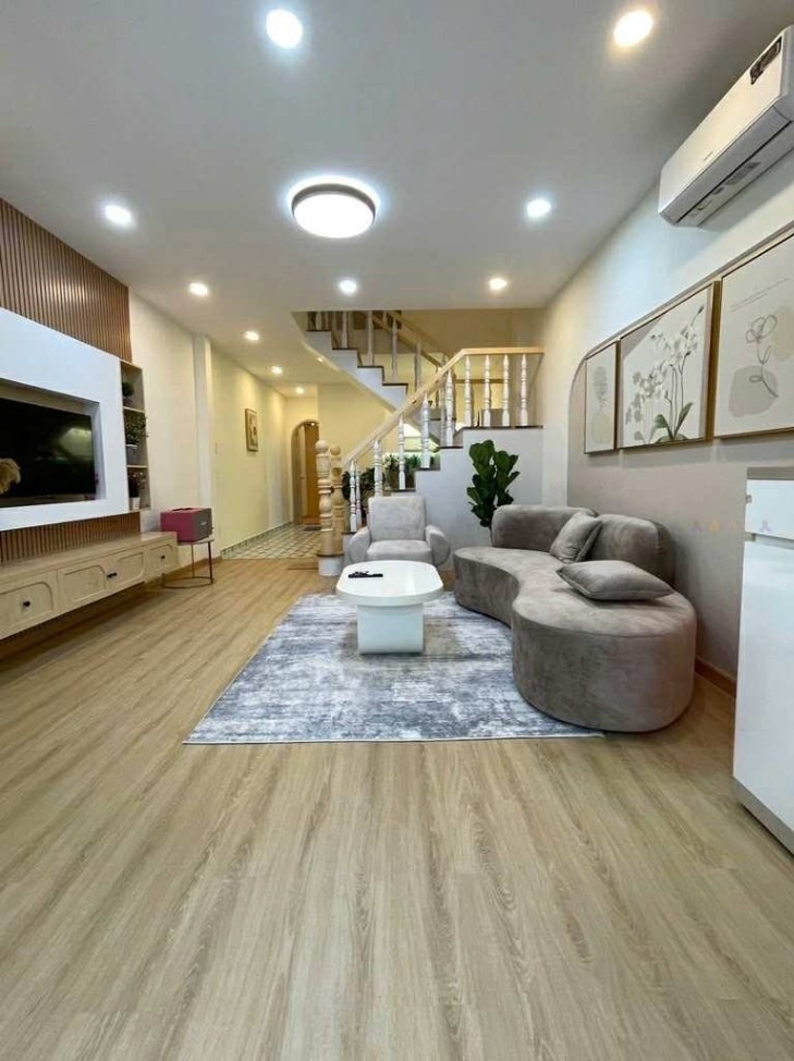 Bán nhà Phú Nhuận 4.5x14m, Nở Hậu 5m, 4 Tầng, Giá 8.x Tỷ - 0369157304