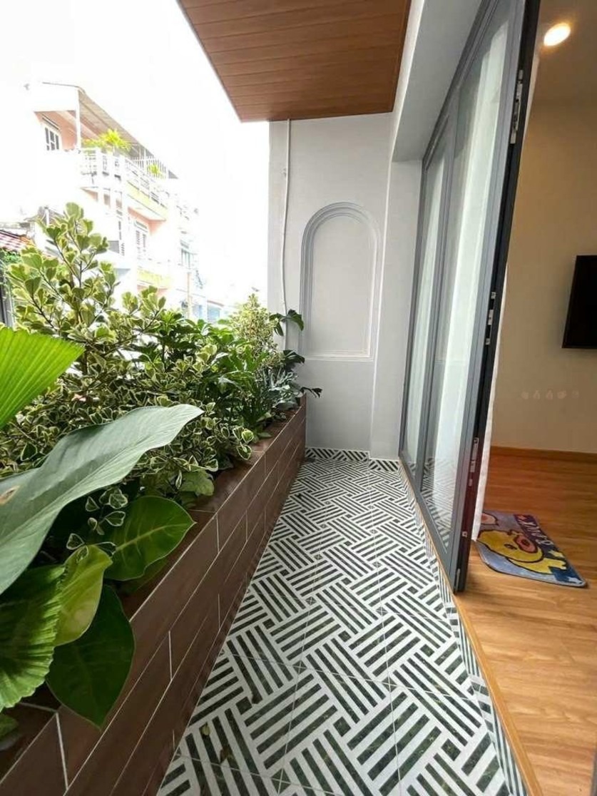 Bán nhà Phú Nhuận 4.5x14m, Nở Hậu 5m, 4 Tầng, Giá 8.x Tỷ - 0369157304