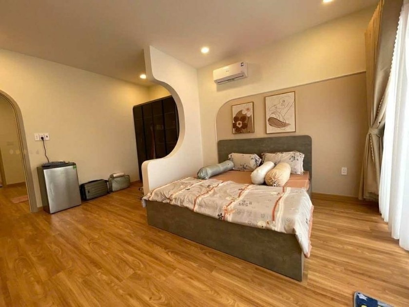 Bán nhà Phú Nhuận 4.5x14m, Nở Hậu 5m, 4 Tầng, Giá 8.x Tỷ - 0369157304
