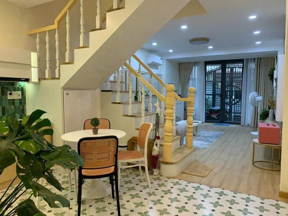 Bán nhà Phú Nhuận 4.5x14m, Nở Hậu 5m, 4 Tầng, Giá 8.x Tỷ - 0369157304