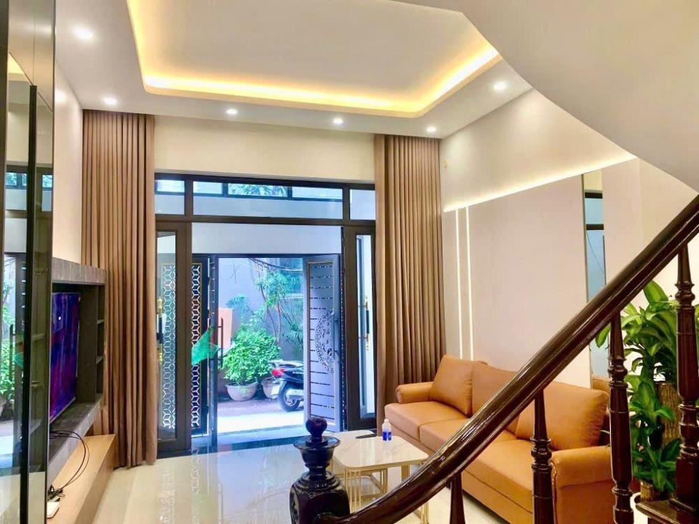 Nhà Đẹp Cổ Nhuế - Lô Đất Vàng, Gần Đại Học - Giá 9 Tỷ+