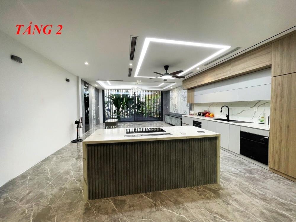 Bán Nhà Phố Yên Lạc, Hai Bà Trưng - 83m², 7 Tầng, Mặt Tiền 6.3m - 27.5 Tỷ