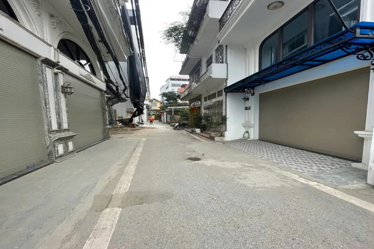 CHÍNH CHỦ CẦN BÁN MẢNH ĐẤT Phố Tư Đình mặt ngõ thông- ô tô vào đất 55m2 X 12.5 TỶ