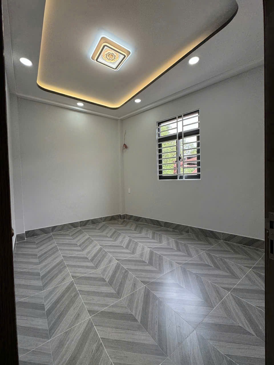 Bán Nhà Quận 6 - 3 Tầng, Full Nội Thất - Vị Trí Đẹp, Giá Tốt