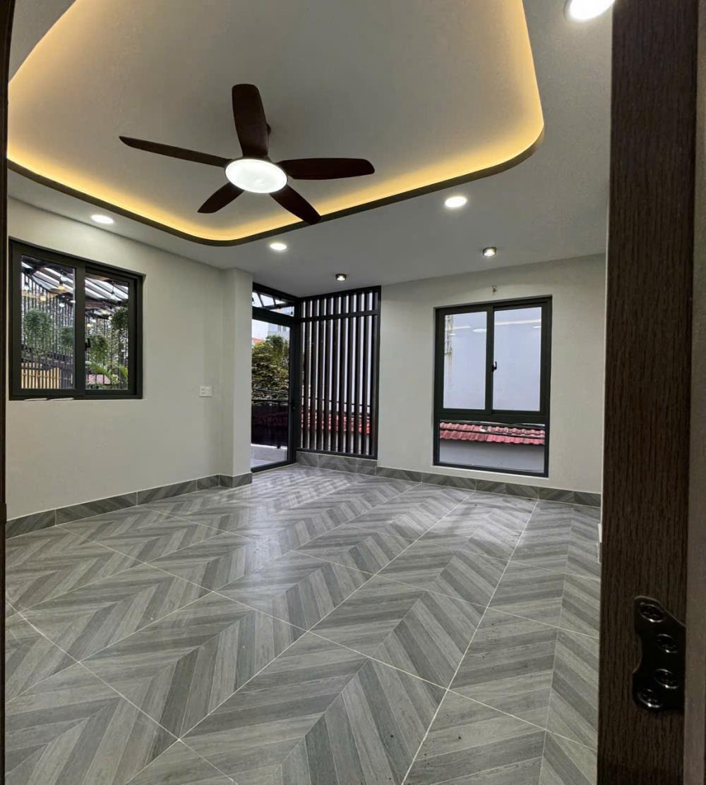 Bán Nhà Quận 6 - 3 Tầng, Full Nội Thất - Vị Trí Đẹp, Giá Tốt