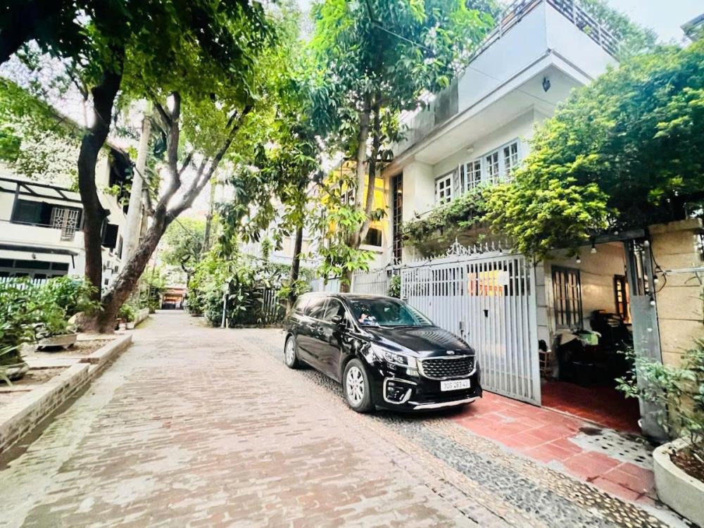 Bán Biệt Thự Làng Kiến Trúc Võng Thị - 180m2, Gần Hồ Tây, Giá 60 Tỷ
