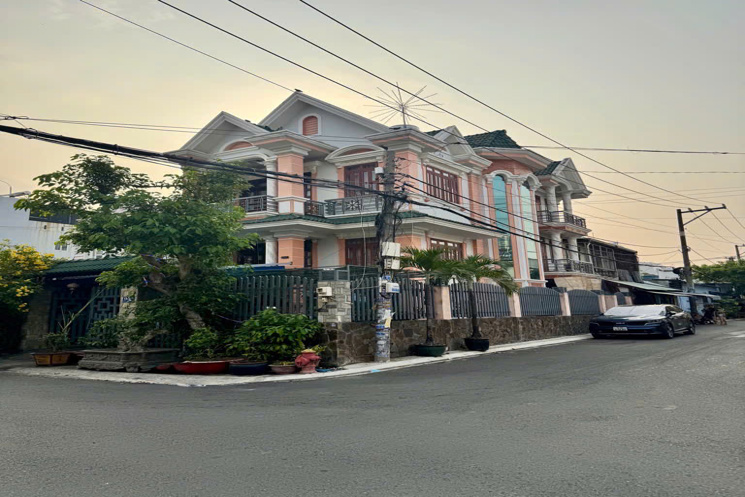 BIỆT THỰ NGANG 8.4M LÔ GÓC 2 MẶT TIỀN - NGUYỄN THỊ THƠI, Q.12