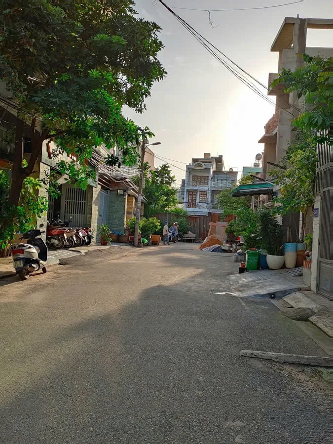 Nhà 3 Tầng Tân Hòa Đông: Vị trí Đắc Địa, Giá Tốt Nhất