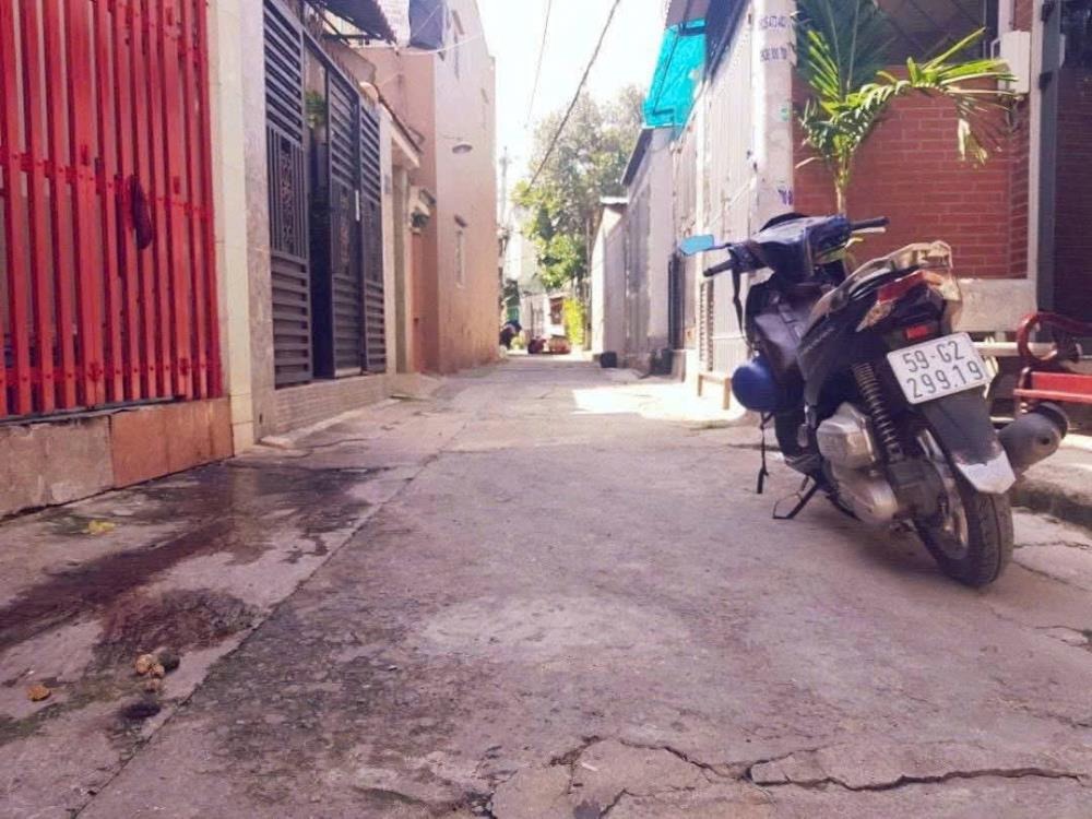 Nhà Quận 12: 3 Tỷ 650 Triệu - 1 Trệt 2 Lầu, Gần Bến Xe Buýt