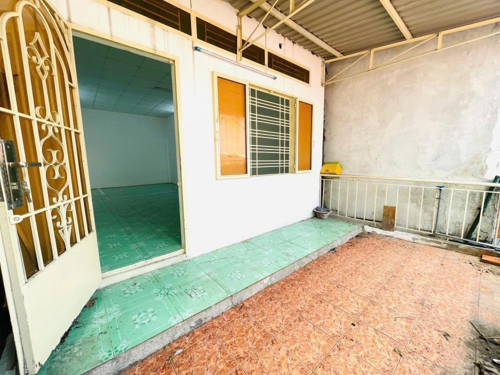 Bán nhà 2 tầng, sát mặt tiền Nguyên Hồng, Bình Thạnh - 4.5 tỷ