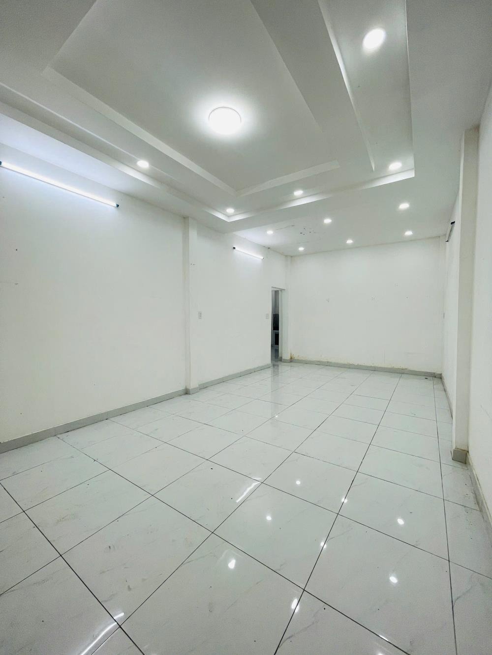 Bán nhà 2 tầng, sát mặt tiền Nguyên Hồng, Bình Thạnh - 4.5 tỷ