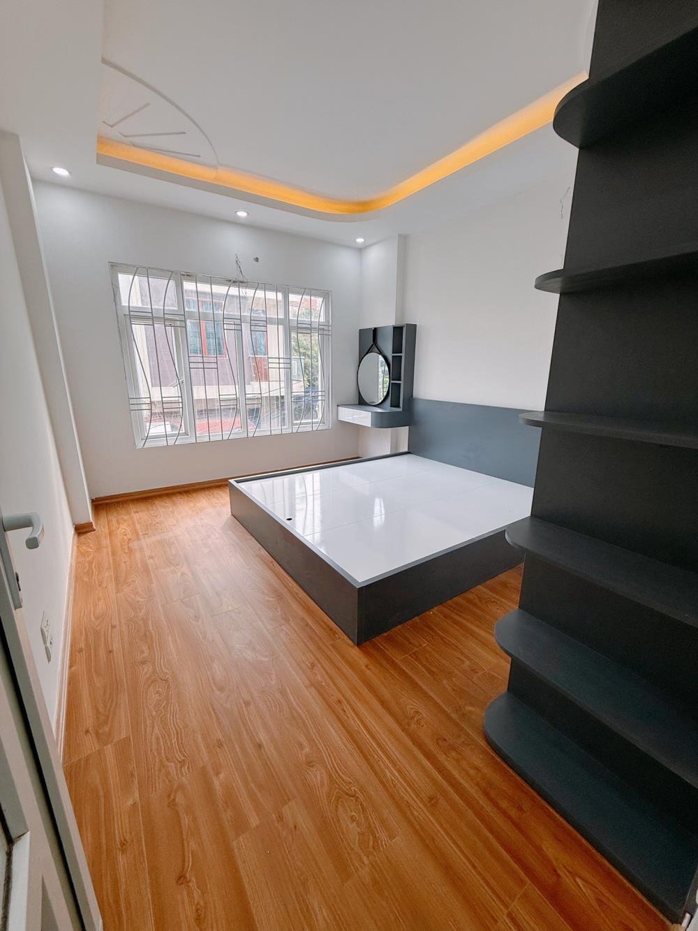 Bán nhà riêng 5 tầng, full nội thất, 42m2, vị trí đẹp - Ms. Trường 0969 363 802