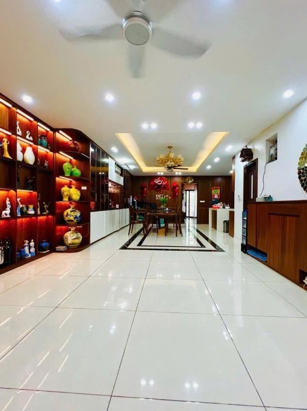 Siêu phẩm Biệt Thự Mặt Phố Hồng Hà 246m2 - Vườn Thượng Uyển Kinh Doanh Đỉnh Cao