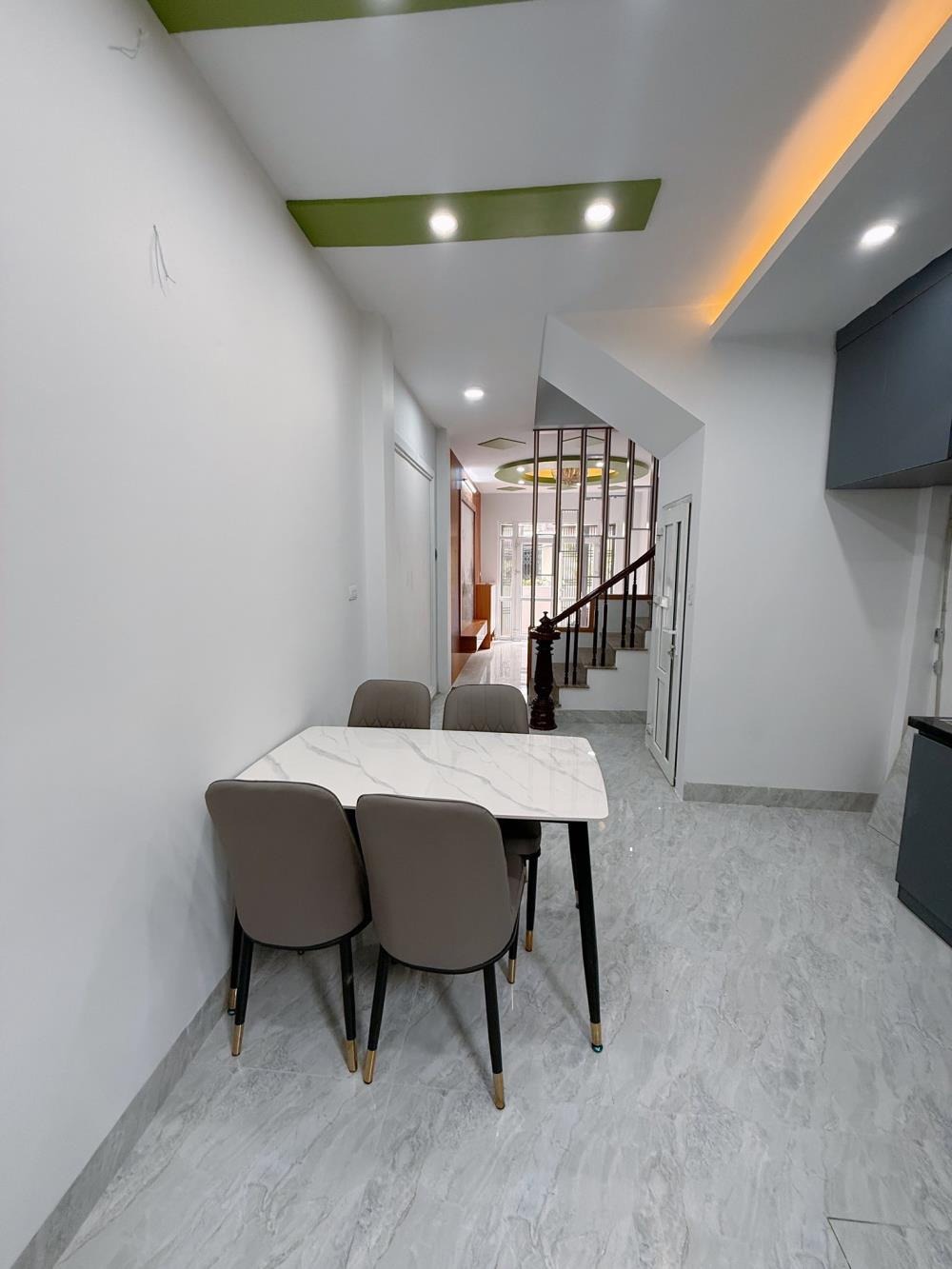 Bán nhà riêng 5 tầng, full nội thất, 42m2, vị trí đẹp - Ms. Trường 0969 363 802