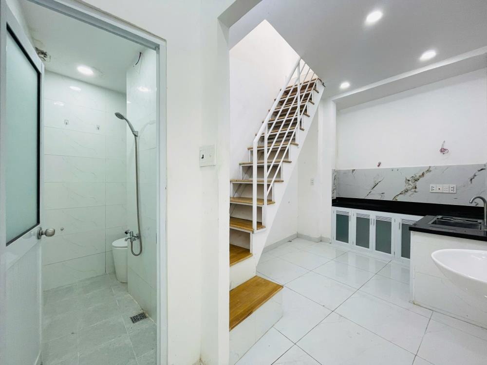 Bán nhà Bình Thạnh, 2 tầng, 99m2, giá 90 triệu/m2 - Vị trí đẹp, pháp lý chuẩn