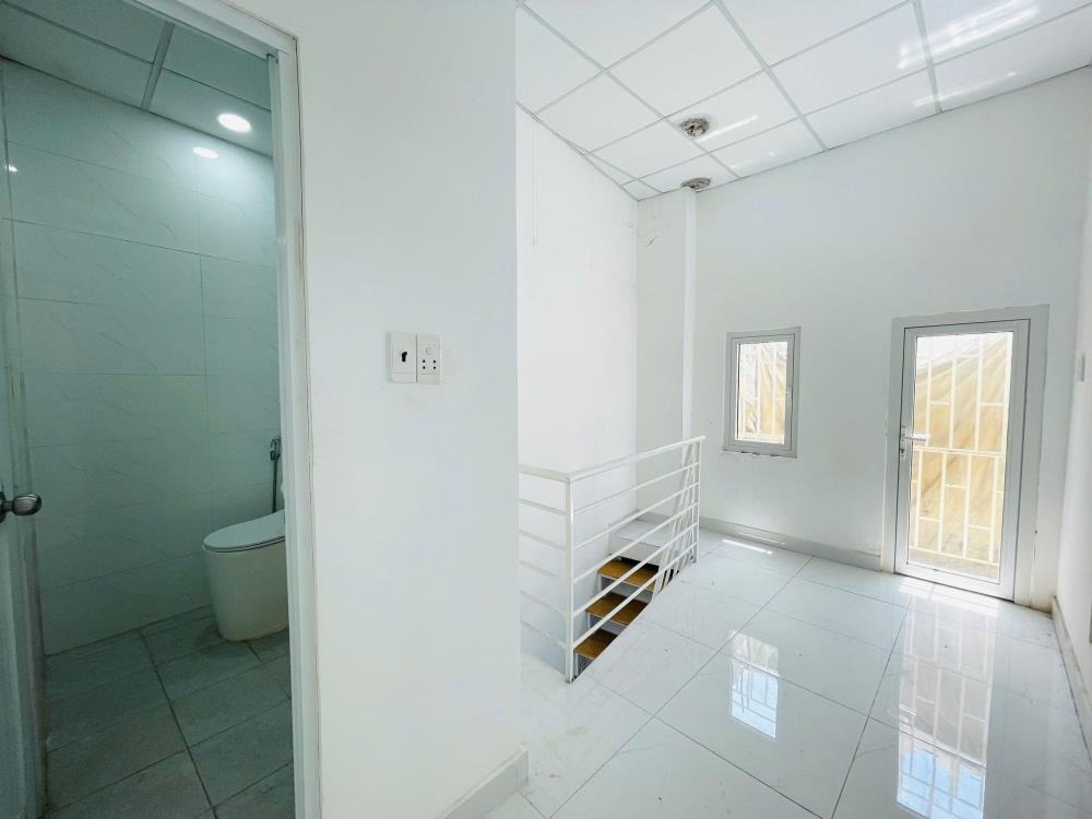 Bán nhà Bình Thạnh, 2 tầng, 99m2, giá 90 triệu/m2 - Vị trí đẹp, pháp lý chuẩn