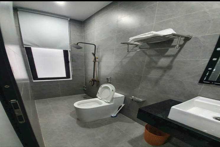 + Cẩm lệ, Lê Kim Lăng, nhà 3 tầng kinh doanh, đường 7,5m lề 10m và đường 7,5m lề 4m sát lê đại hành