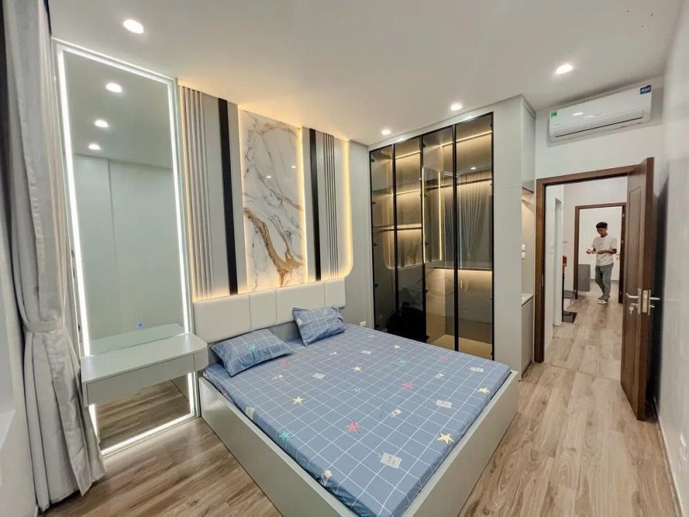 Bán nhà gần Phùng Chí Kiên, Cầu Giấy: 38m2, 5 Tầng, 7.8 tỷ - Vị trí đẹp, tiện ích đầy đủ