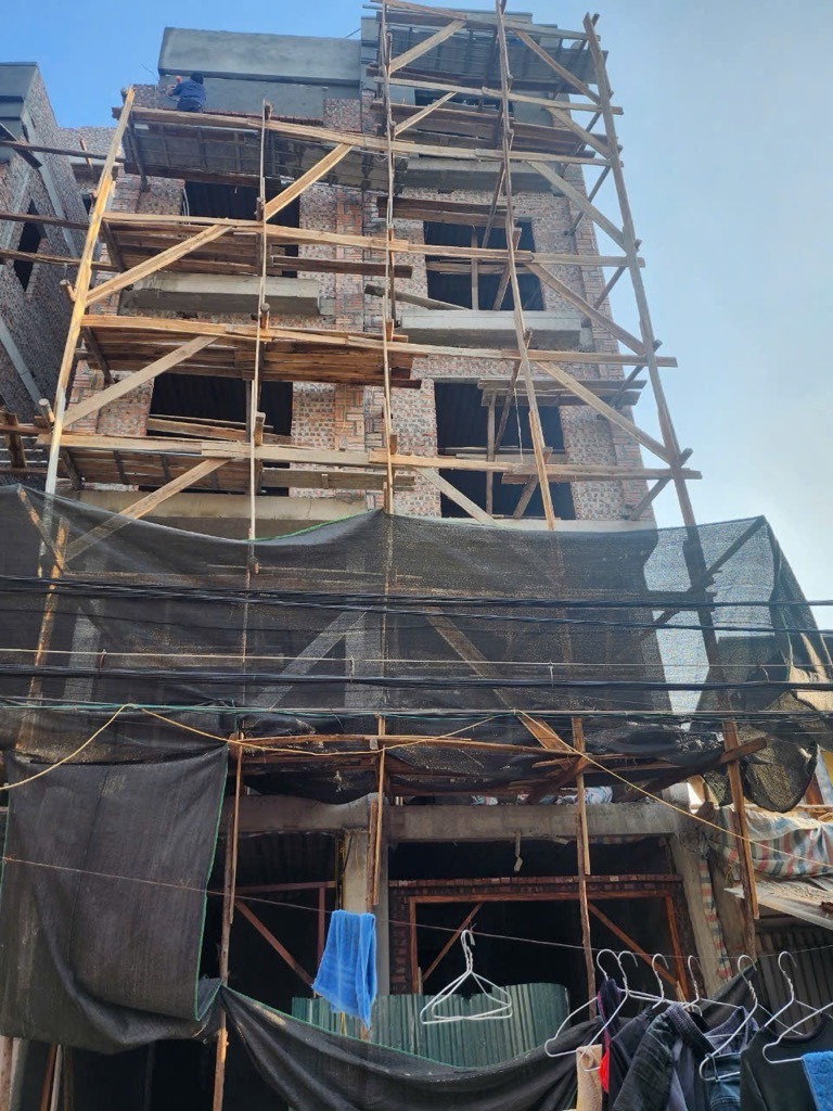 Bán nhà mới 5 tầng Phú Diễn - Ô tô đỗ cửa - Giá tốt