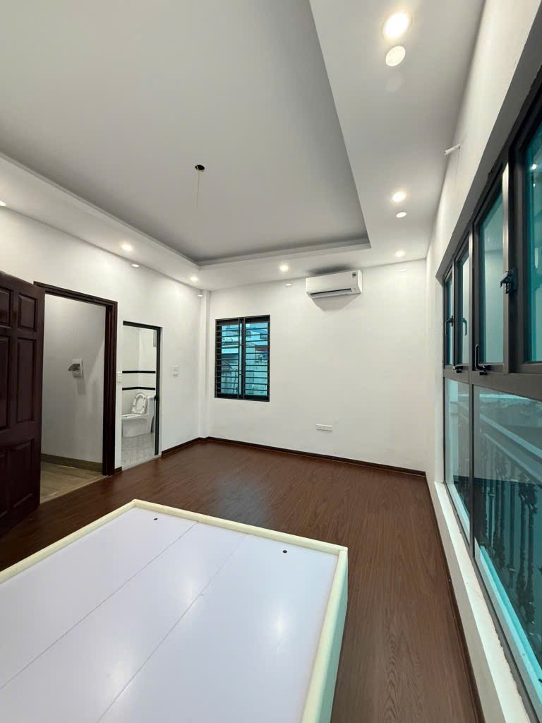 Nhà Tổ 5 Đa Sỹ - 30m2 - Giá 6xx Tỷ - Nội Thất Cơ Bản