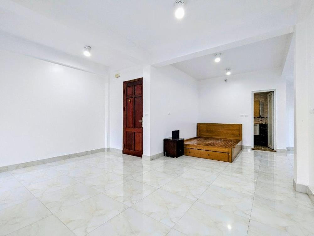 Siêu Hiếm Hoàng Cầu - 52m2 - Gần Phố, Ô Tô - Giá 14 Tỷ