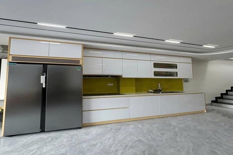 NHÀ MỚI Ô TÔ VÀO NHÀ Phố Ngọc Thụy 50m2 X 6 tầng,mặt tiền 4.6m, 14.5 tỷ Long Biên
