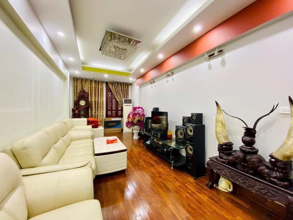 Bán nhà phố Quận Ba Đình, 60m2, 5 tầng, 2 mặt thoáng, KD tốt - Giá 21 tỷ