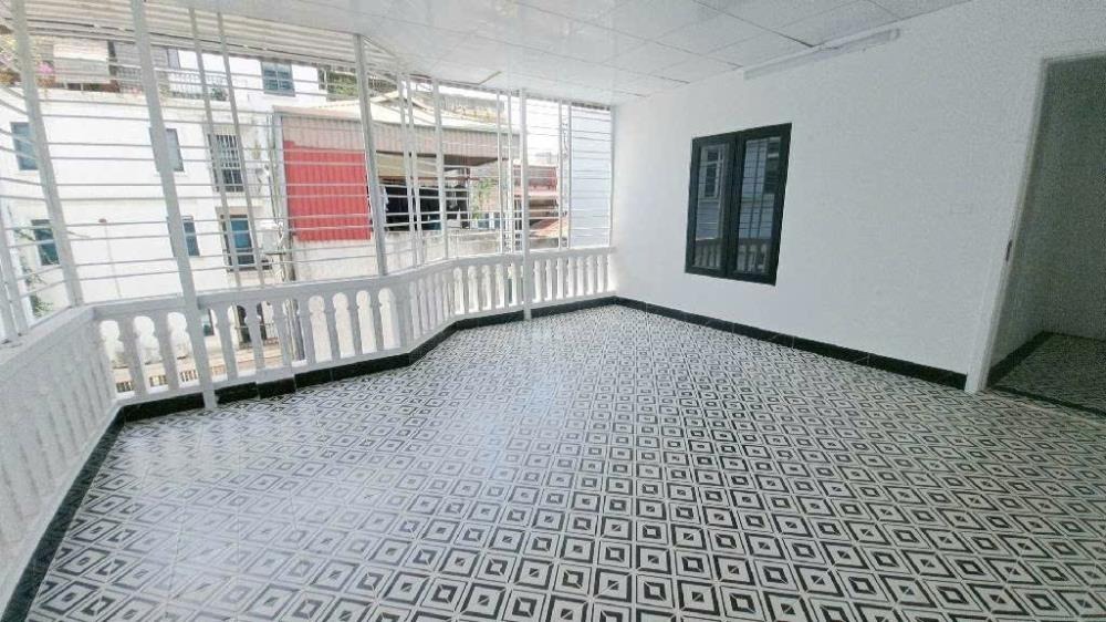 Nhà Đẹp Đội Cấn - Vị Trí Thuận Tiện - Giá Tốt