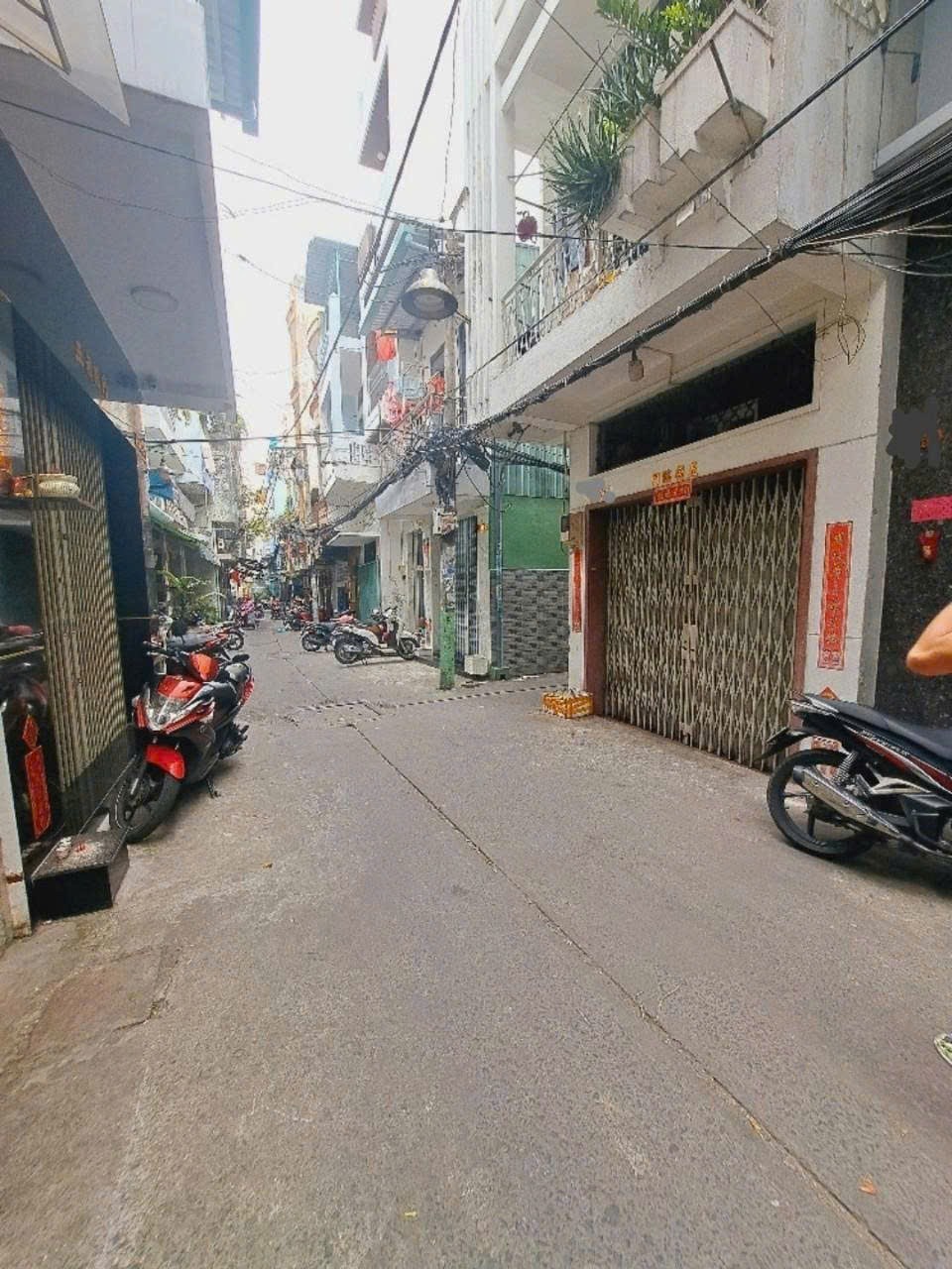 Nhà 3 Tầng, 2 Mặt Tiền, Gần Cây Gõ, Hẻm Xe Hơi