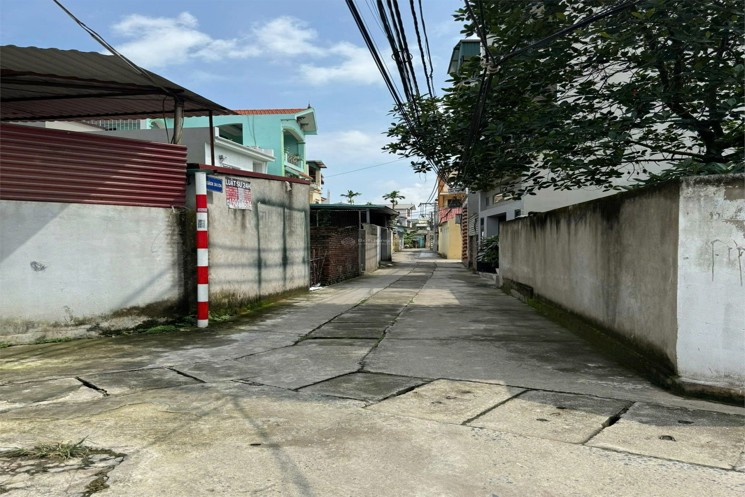 Chính chủ bán đất 18/34/341 Ỷ Lan, trước là Thôn Cự Đà, xã Đặng Xá, giờ là xã Thuận An