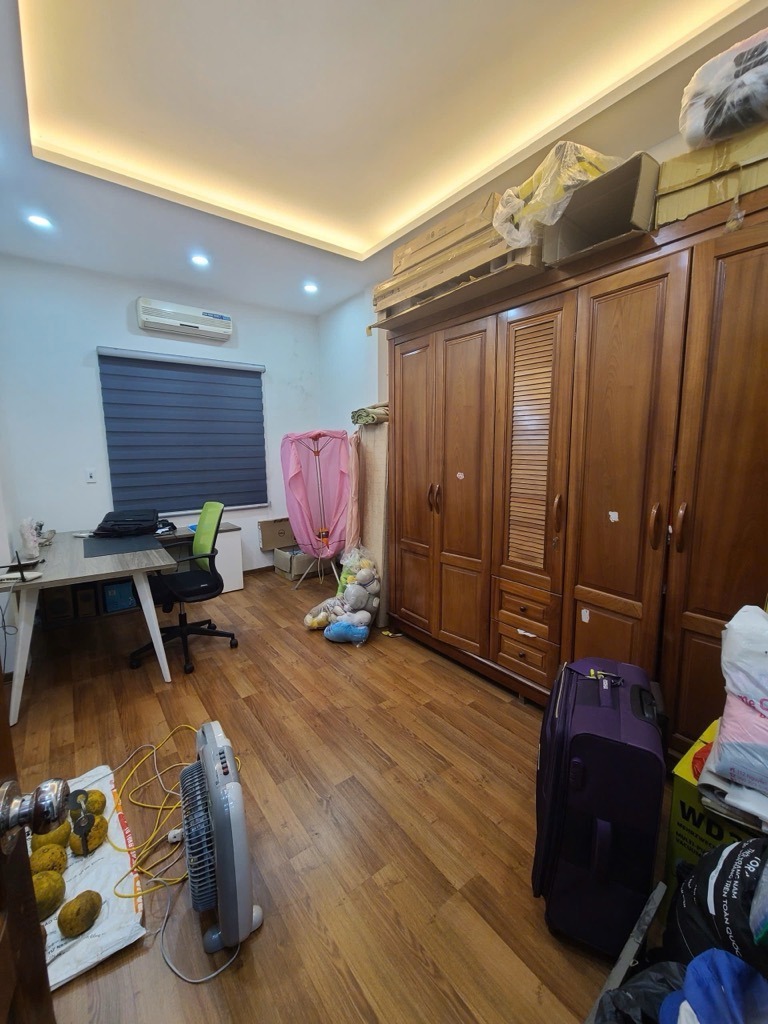 Bán Gấp Nhà Thái Hà - Ô Tô Sát Cửa - 42m2 - Giá 12 Tỷ