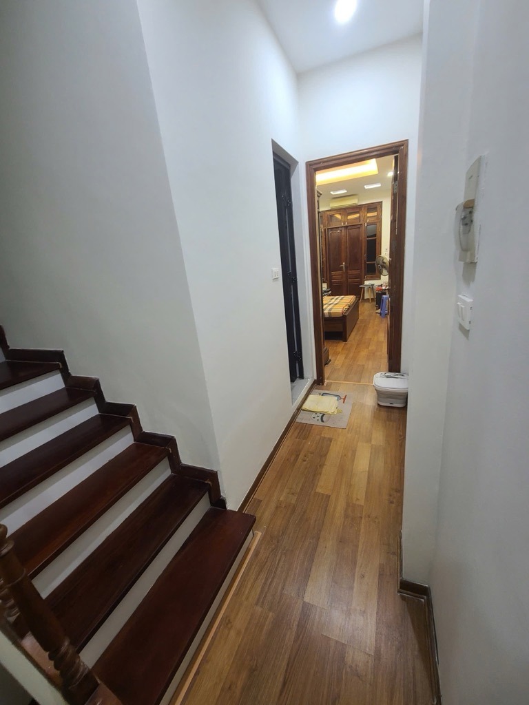 Bán Gấp Nhà Thái Hà - Ô Tô Sát Cửa - 42m2 - Giá 12 Tỷ