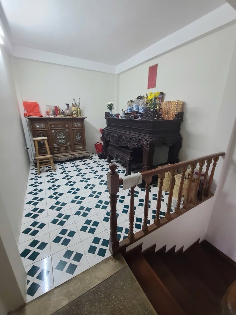 Bán Gấp Nhà Thái Hà - Ô Tô Sát Cửa - 42m2 - Giá 12 Tỷ