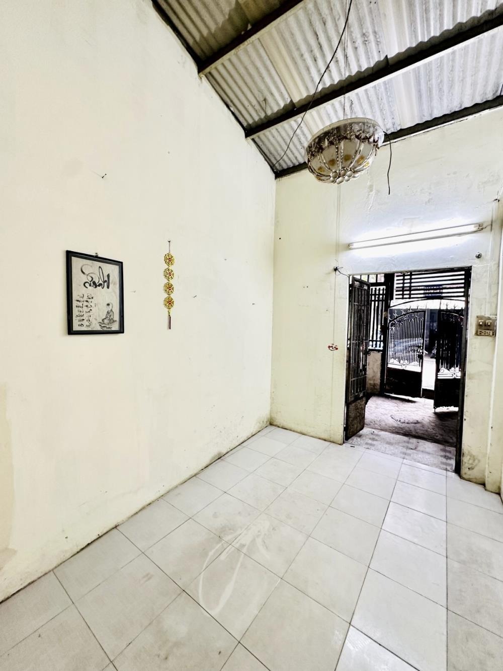 Đất tặng nhà 50m2, 3 tầng, Hẻm xe tải, Giá 3T6 - Đầu tư sinh lời cao