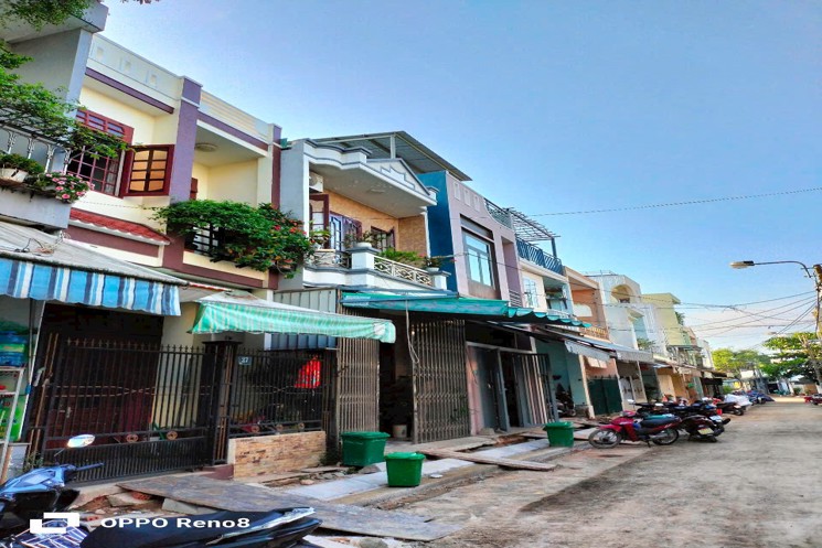 BÁN NHÀ 2 TẦNG ĐƯỜNG 5,5M KHUÊ TRUNG CẨM LỆ