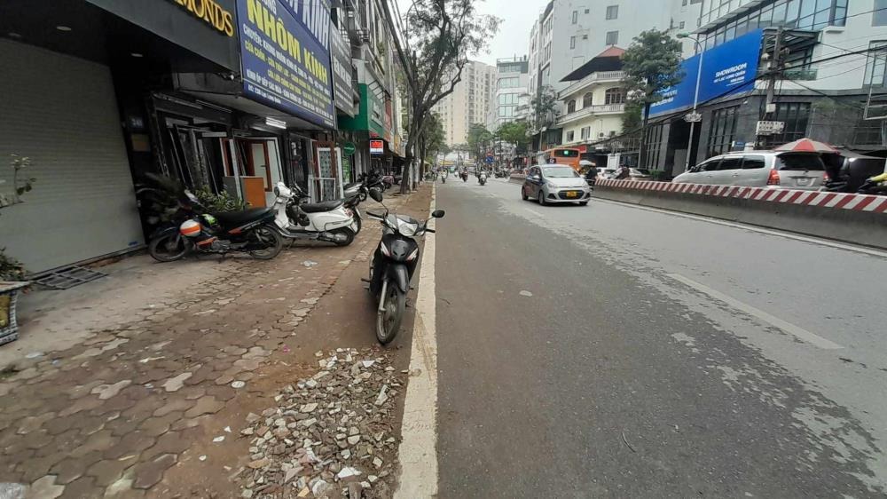 Bán Nhà Phố Tây Hồ 188m2 - 4 Tầng, Mặt Tiền Rộng, Đầu Tư Sinh Lời