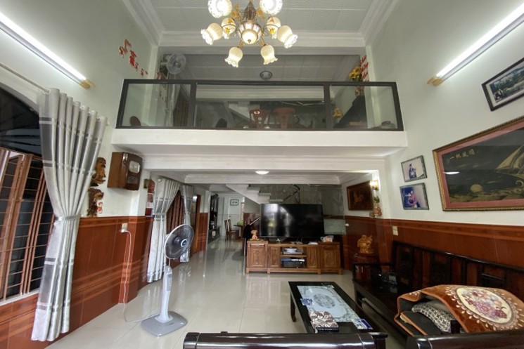 BÁN NHÀ TT HẢI CHÂU – 4 TẦNG KIÊN CỐ – SỔ NỞ HẬU 72M2 – Ô TÔ ĐỖ CỬA GIÁ HƠN 5 TỶ