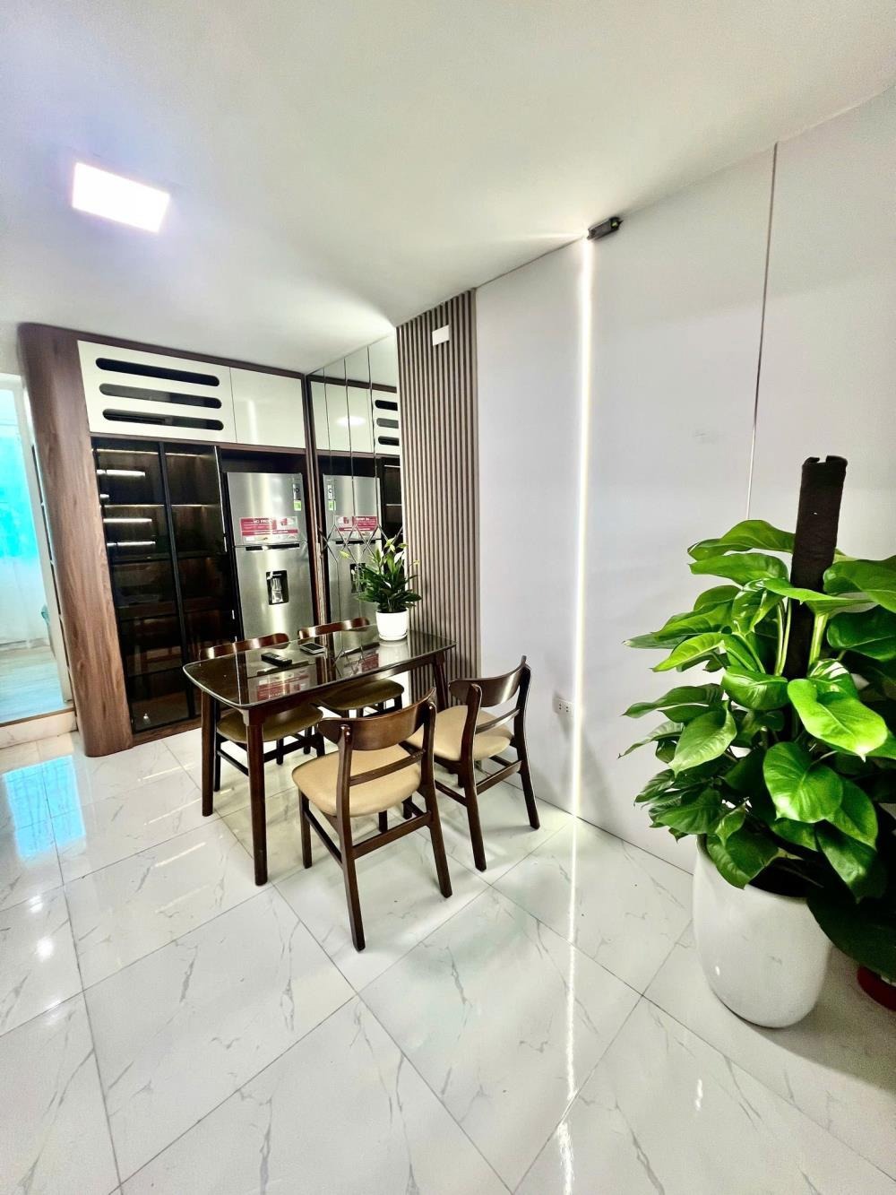 Căn Góc Mai Dịch 70m2 - 3.6 Tỷ - View Phố, Gần Trường