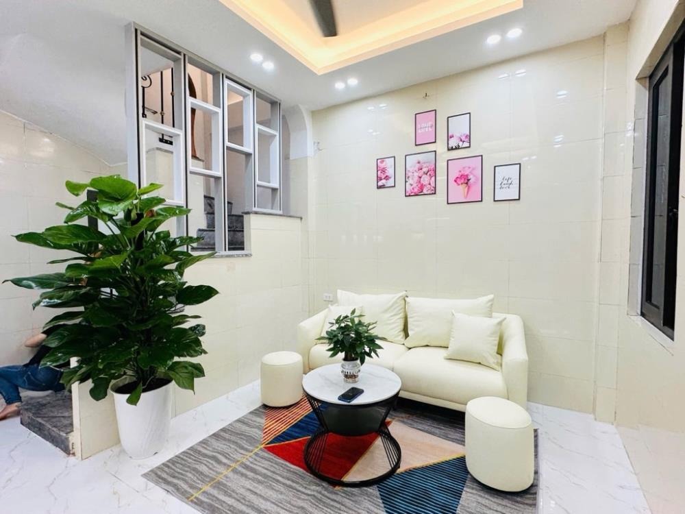 Nhà Ngõ 179 Vĩnh Hưng: 4 Tầng, Mặt Tiền Rộng, Giá 4.6 Tỷ - Vị Trí Đẹp